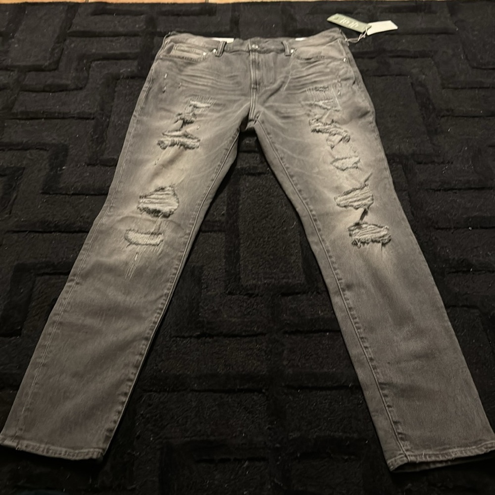 New Men’s Skinny Jeans by H&M